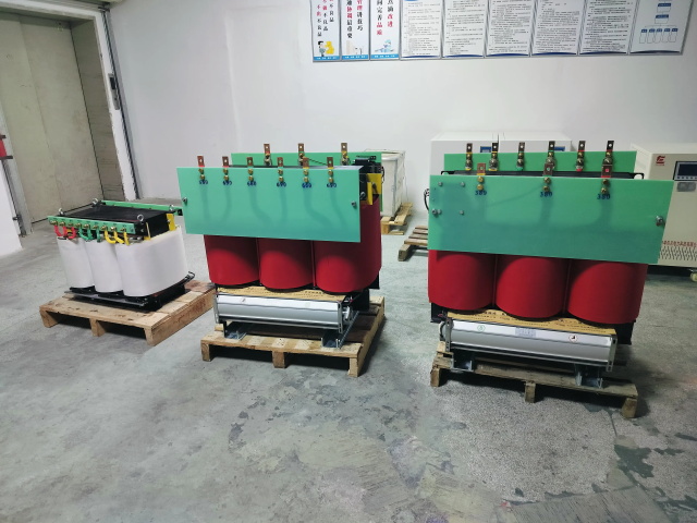 雨城KS11-1000KVA矿用变压器